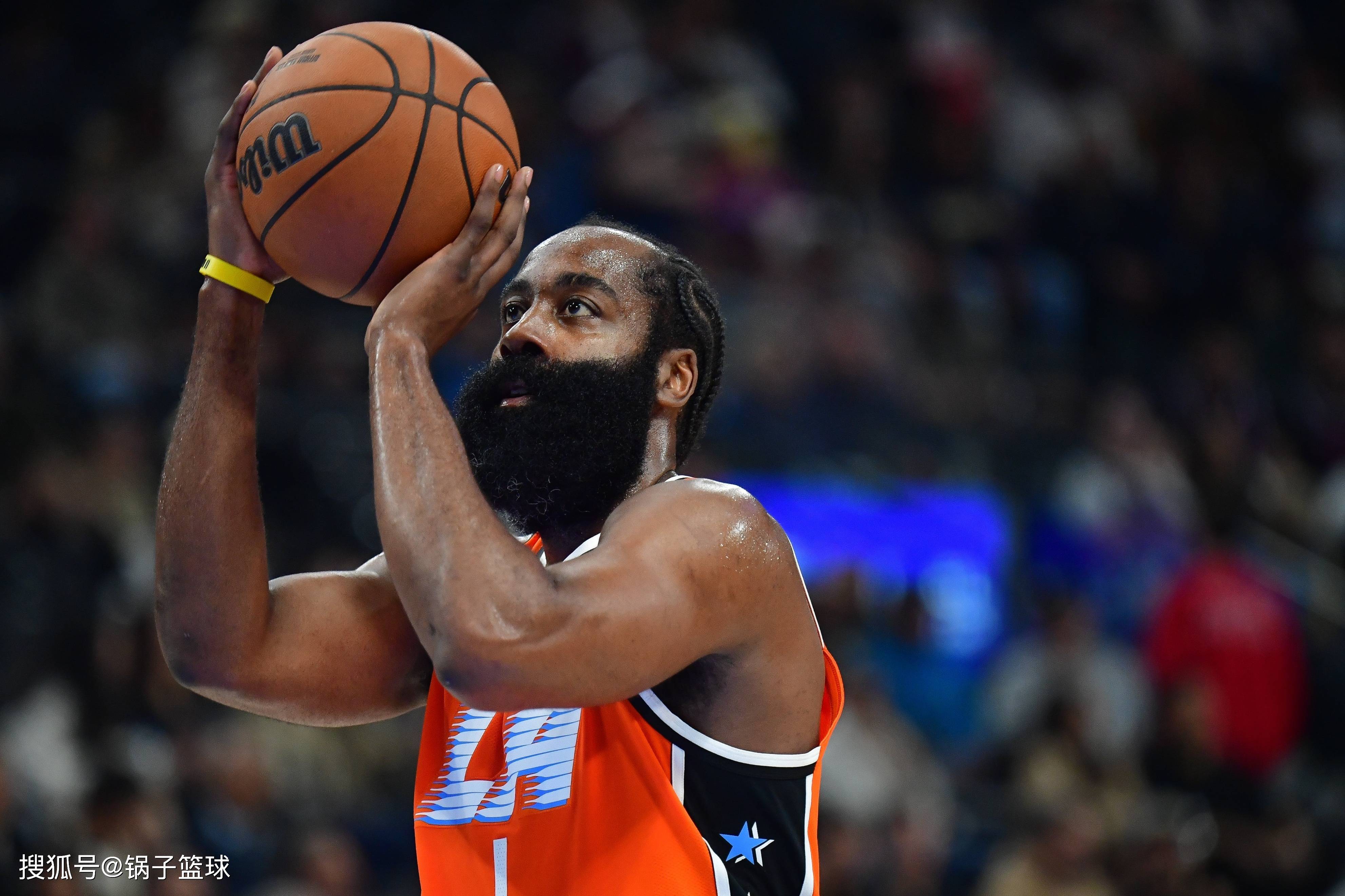 星空体育中国-洛杉矶快船士气爆棚，CBA常规赛季后赛遇上国际米兰，目标明确直指晋级(洛杉矶快船阵容大调整)